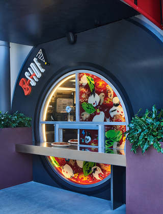 hotel ziggy backbeat pizza window