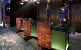 w boston lobby reception desk